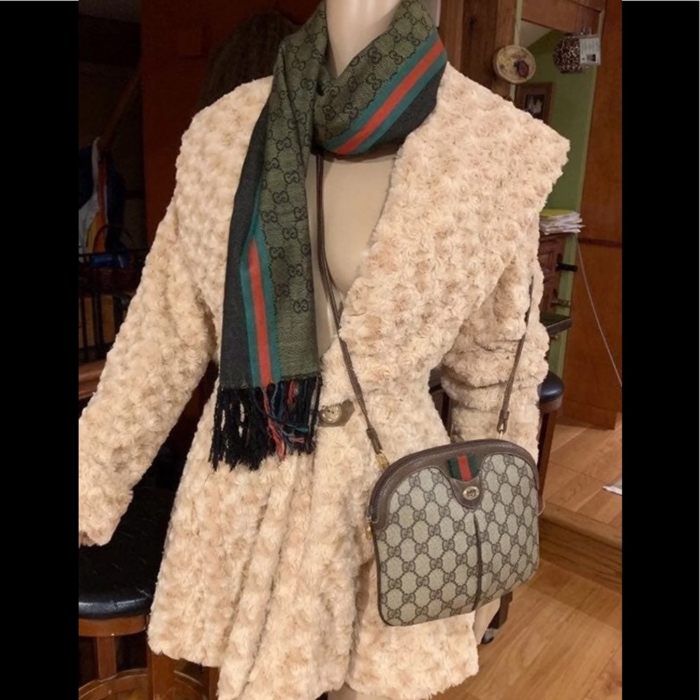 ❌❌SOLD ❌❌✳️GUCCI RARE GORG CROSSBODY EUC ✳️ - Picture 3 of 7